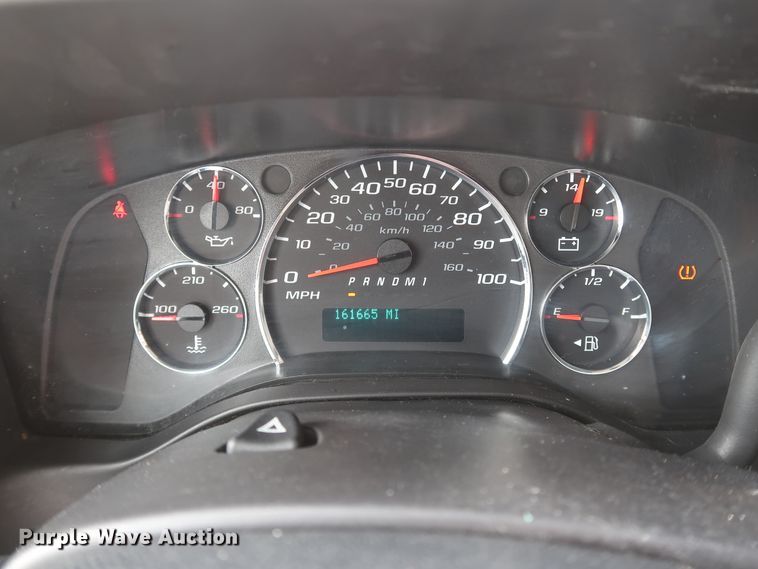 image for item IY9120 2013 Chevrolet Express G3500  box truck