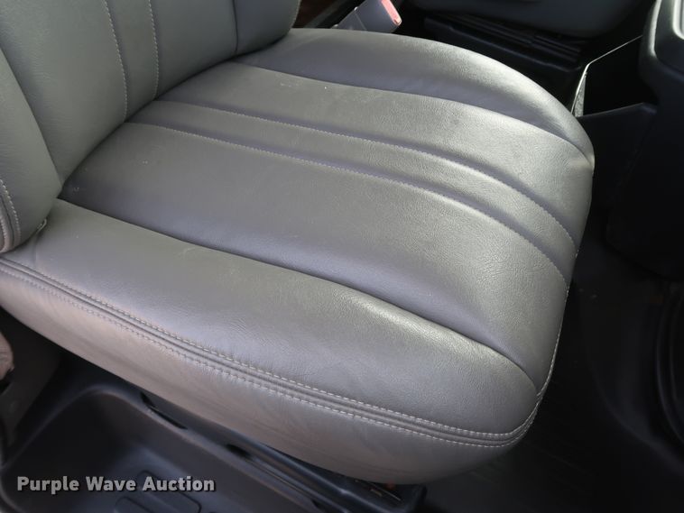 image for item IY9120 2013 Chevrolet Express G3500  box truck