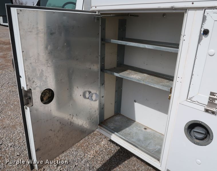 image for item IY9120 2013 Chevrolet Express G3500  box truck