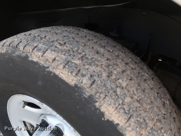 image for item IY9120 2013 Chevrolet Express G3500  box truck