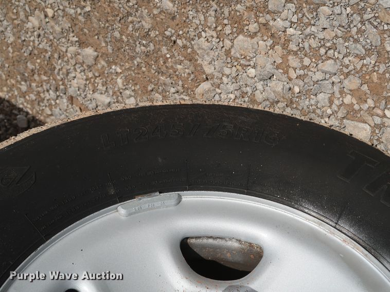 image for item IY9120 2013 Chevrolet Express G3500  box truck