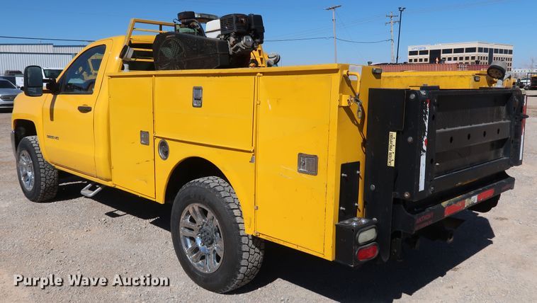 image for item IY9126 2015 Chevrolet Silverado 3500HD  utility bed pickup truck