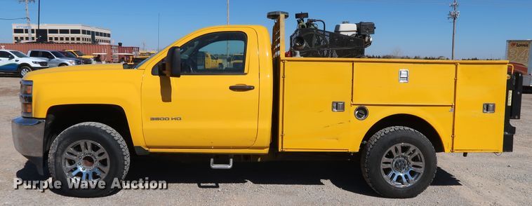 image for item IY9126 2015 Chevrolet Silverado 3500HD  utility bed pickup truck