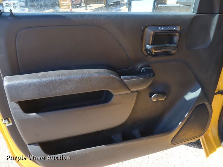 image for item IY9126 2015 Chevrolet Silverado 3500HD  utility bed pickup truck