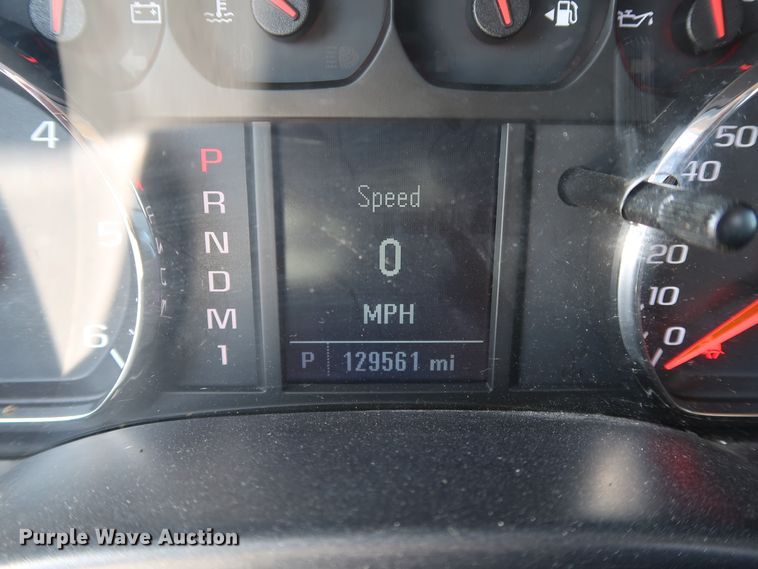 image for item IY9126 2015 Chevrolet Silverado 3500HD  utility bed pickup truck