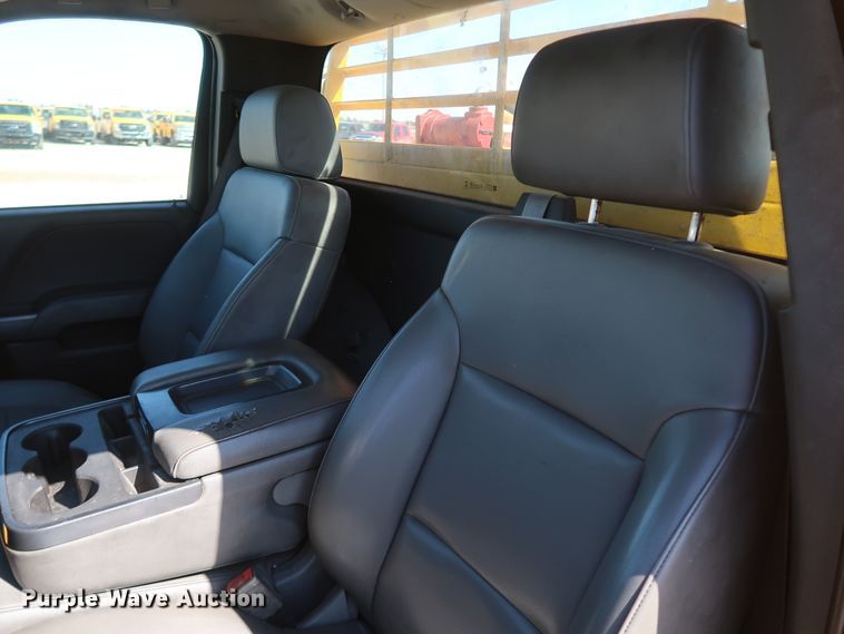 image for item IY9126 2015 Chevrolet Silverado 3500HD  utility bed pickup truck