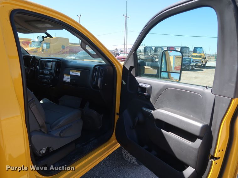 image for item IY9126 2015 Chevrolet Silverado 3500HD  utility bed pickup truck