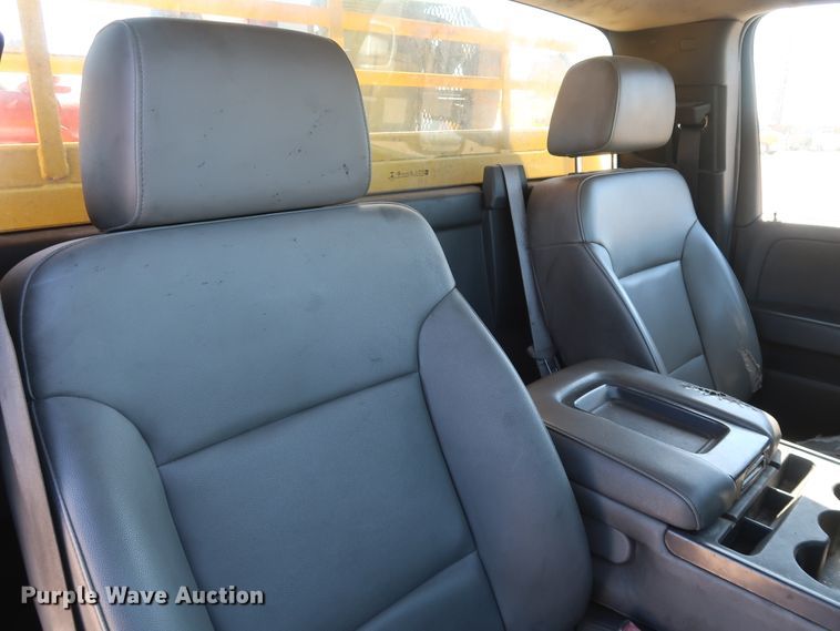 image for item IY9126 2015 Chevrolet Silverado 3500HD  utility bed pickup truck