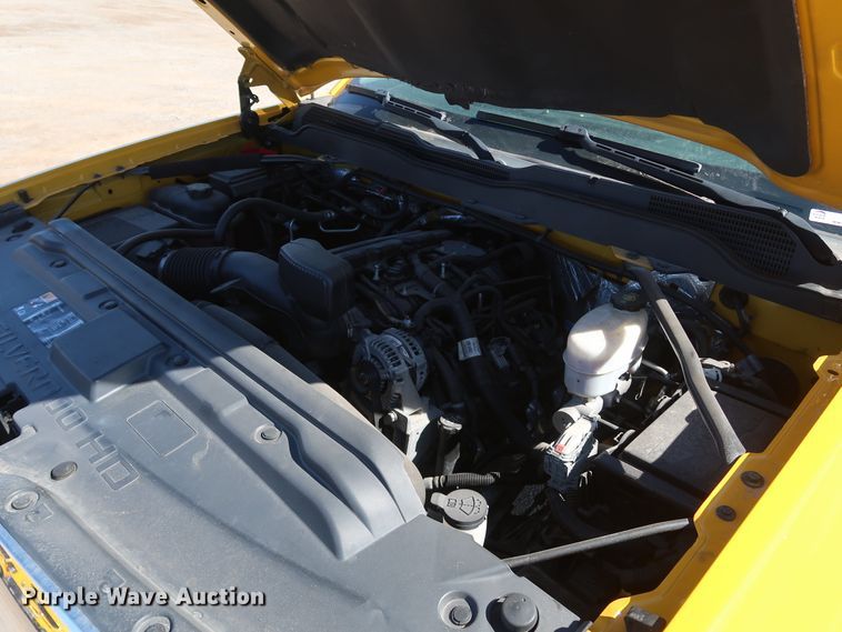 image for item IY9126 2015 Chevrolet Silverado 3500HD  utility bed pickup truck