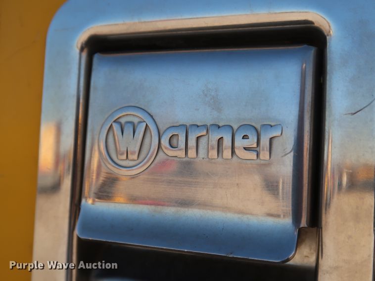 image for item IY9126 2015 Chevrolet Silverado 3500HD  utility bed pickup truck