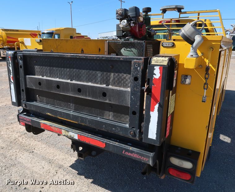 image for item IY9126 2015 Chevrolet Silverado 3500HD  utility bed pickup truck