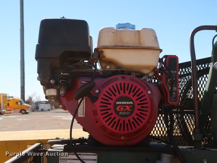 image for item IY9126 2015 Chevrolet Silverado 3500HD  utility bed pickup truck