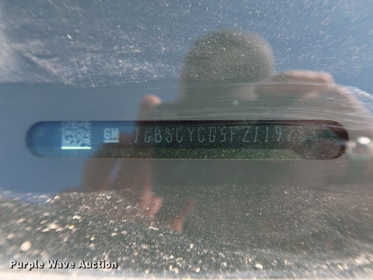 image for item IY9126 2015 Chevrolet Silverado 3500HD  utility bed pickup truck