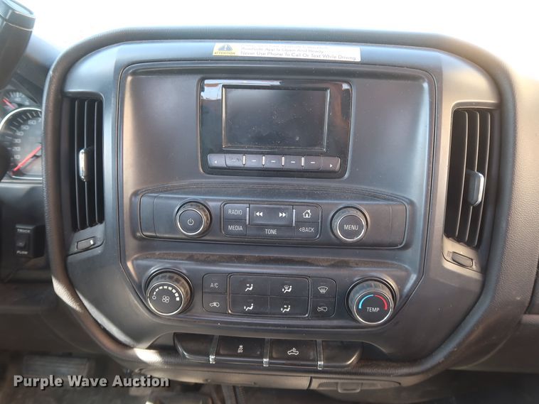 image for item IY9127 2015 Chevrolet Silverado 3500HD  utility bed pickup truck