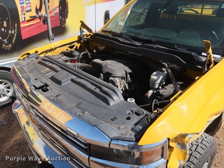 image for item IY9127 2015 Chevrolet Silverado 3500HD  utility bed pickup truck