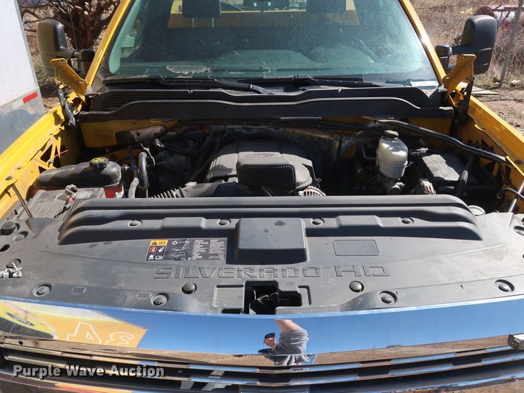 image for item IY9127 2015 Chevrolet Silverado 3500HD  utility bed pickup truck