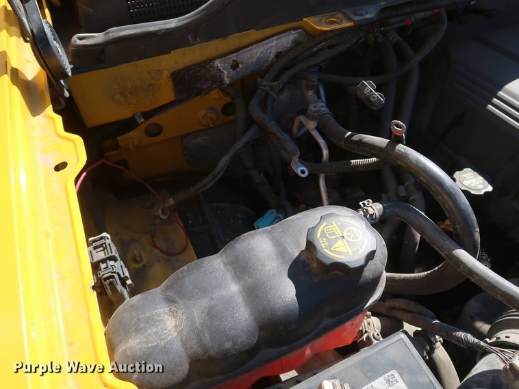 image for item IY9127 2015 Chevrolet Silverado 3500HD  utility bed pickup truck