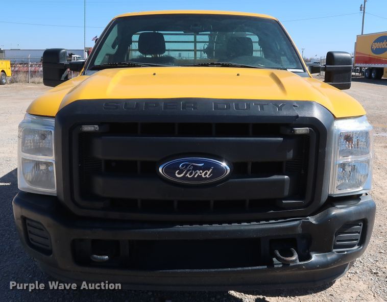 image for item IY9128 2015 Ford F350 Super Duty  utility bed pickup truck