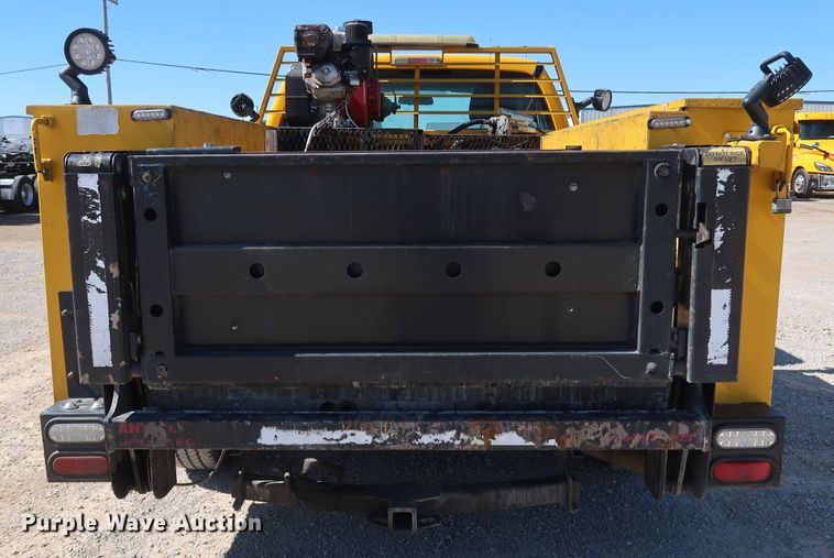 image for item IY9128 2015 Ford F350 Super Duty  utility bed pickup truck