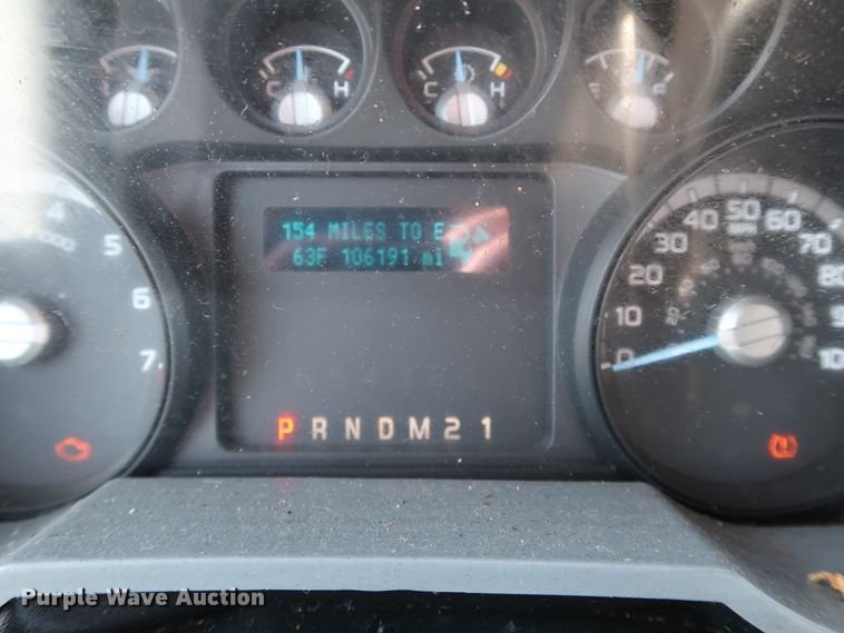 image for item IY9128 2015 Ford F350 Super Duty  utility bed pickup truck