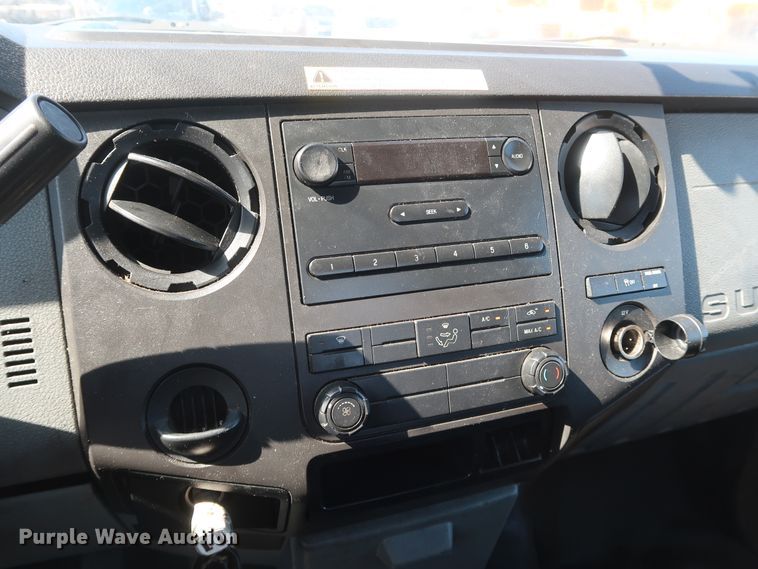 image for item IY9128 2015 Ford F350 Super Duty  utility bed pickup truck