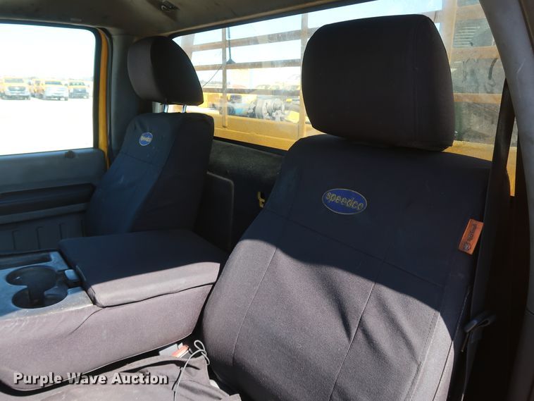 image for item IY9128 2015 Ford F350 Super Duty  utility bed pickup truck