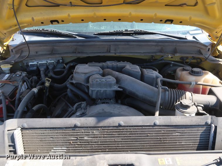 image for item IY9128 2015 Ford F350 Super Duty  utility bed pickup truck