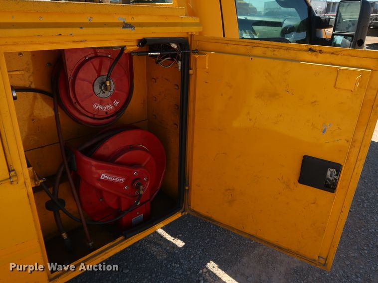 image for item IY9128 2015 Ford F350 Super Duty  utility bed pickup truck