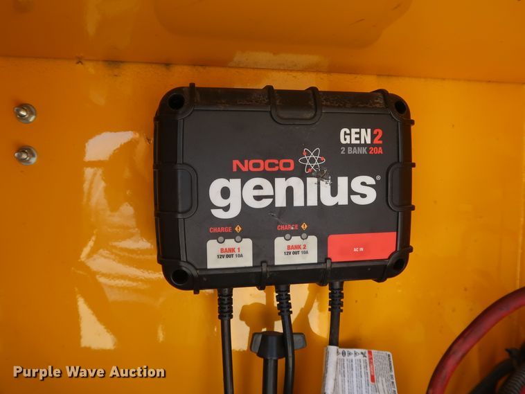 image for item IY9128 2015 Ford F350 Super Duty  utility bed pickup truck