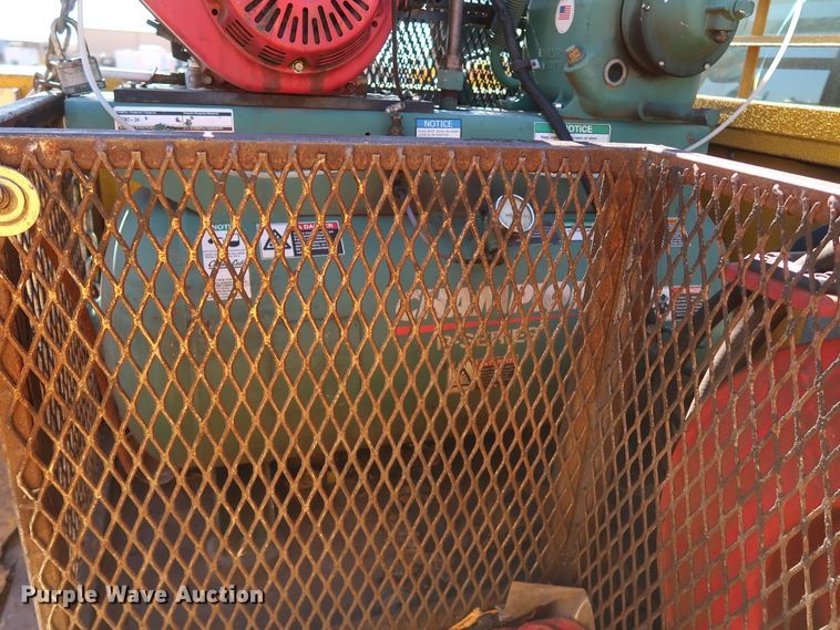 image for item IY9128 2015 Ford F350 Super Duty  utility bed pickup truck