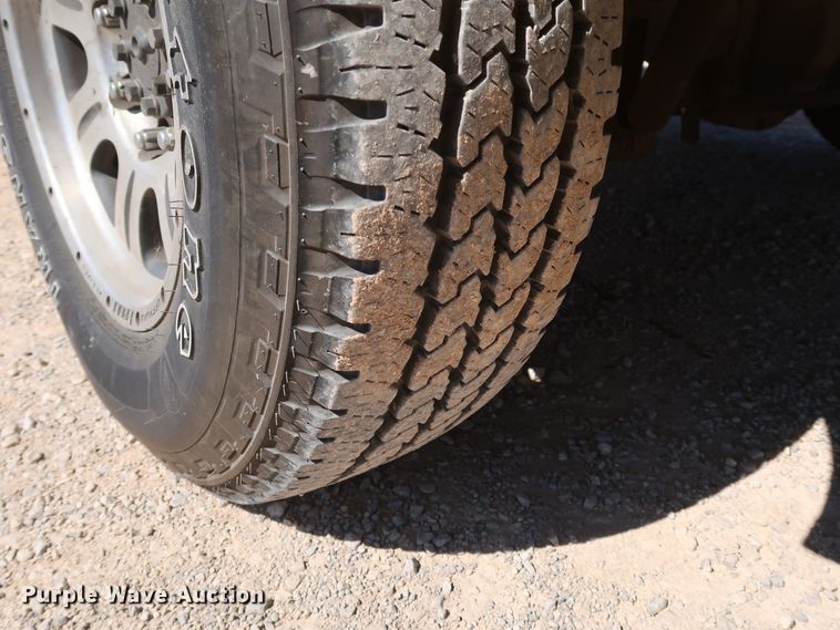 image for item IY9128 2015 Ford F350 Super Duty  utility bed pickup truck