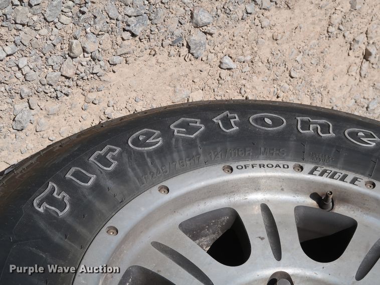 image for item IY9128 2015 Ford F350 Super Duty  utility bed pickup truck