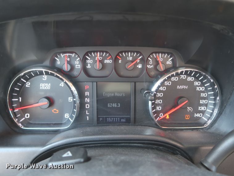 image for item IY9129 2017 Chevrolet Silverado 3500HD  utility bed pickup truck