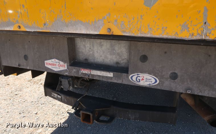 image for item IY9129 2017 Chevrolet Silverado 3500HD  utility bed pickup truck