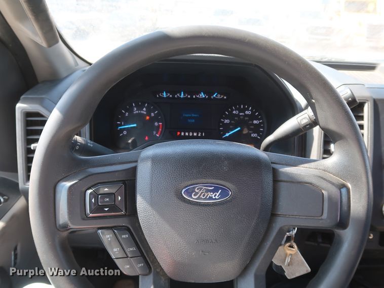 image for item IY9130 2017 Ford F350 Super Duty XL  utility bed pickup truck