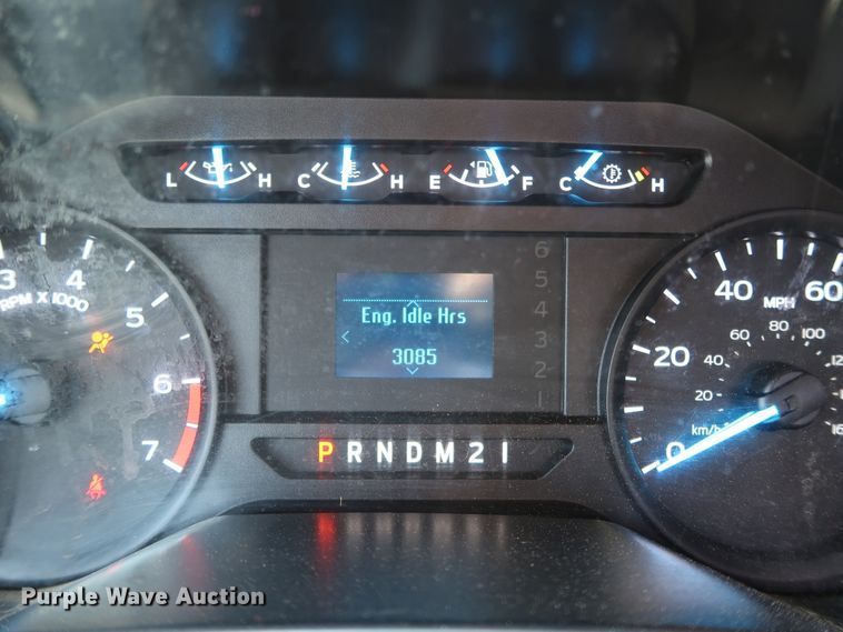 image for item IY9130 2017 Ford F350 Super Duty XL  utility bed pickup truck