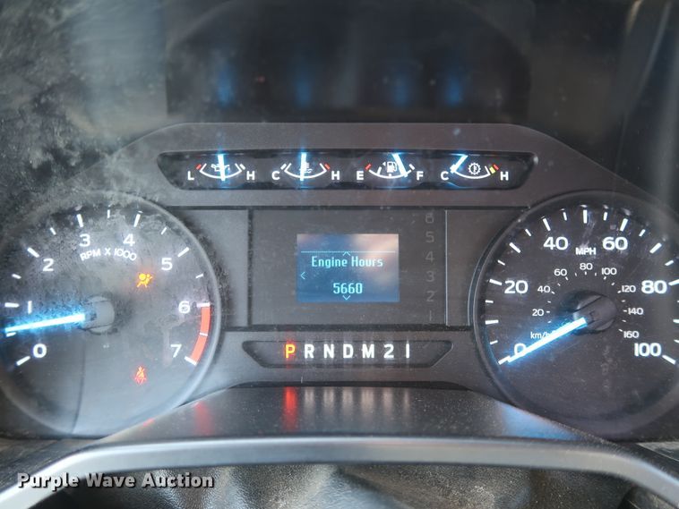 image for item IY9130 2017 Ford F350 Super Duty XL  utility bed pickup truck