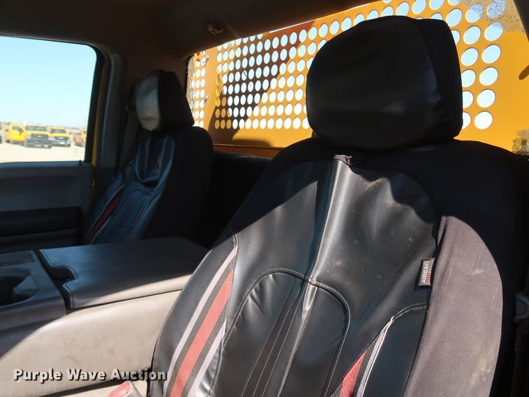 image for item IY9130 2017 Ford F350 Super Duty XL  utility bed pickup truck