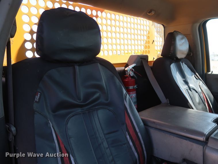 image for item IY9130 2017 Ford F350 Super Duty XL  utility bed pickup truck