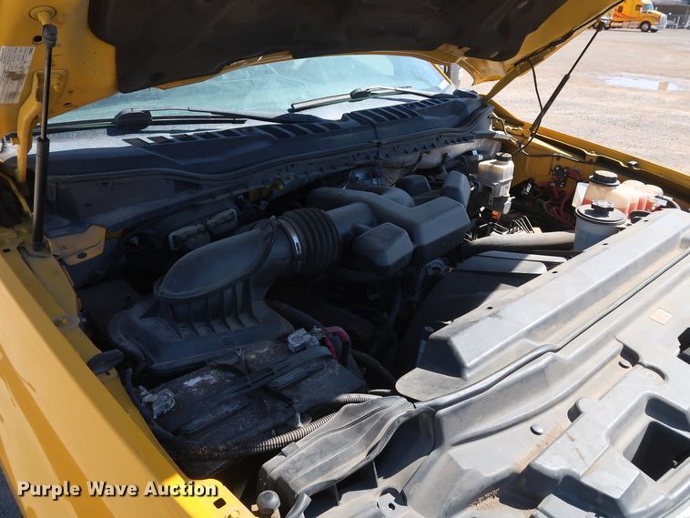 image for item IY9130 2017 Ford F350 Super Duty XL  utility bed pickup truck