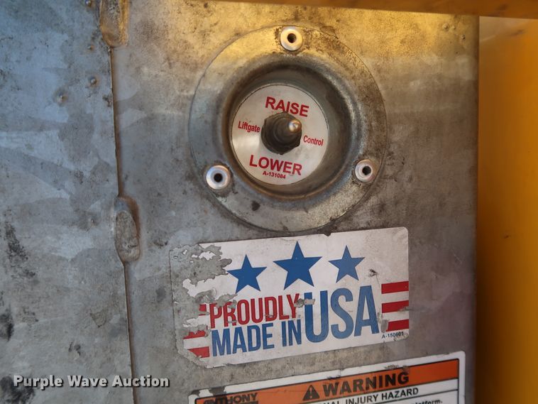 image for item IY9130 2017 Ford F350 Super Duty XL  utility bed pickup truck