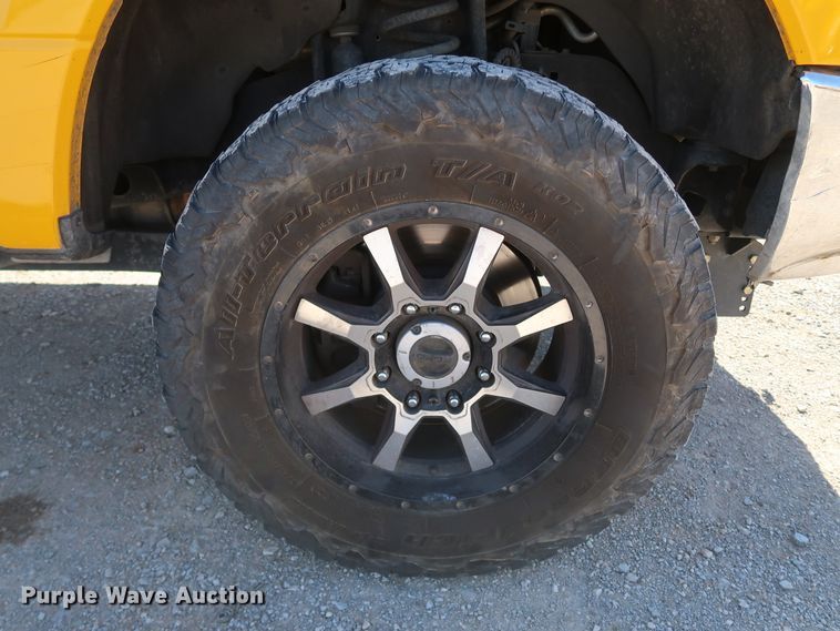 image for item IY9130 2017 Ford F350 Super Duty XL  utility bed pickup truck