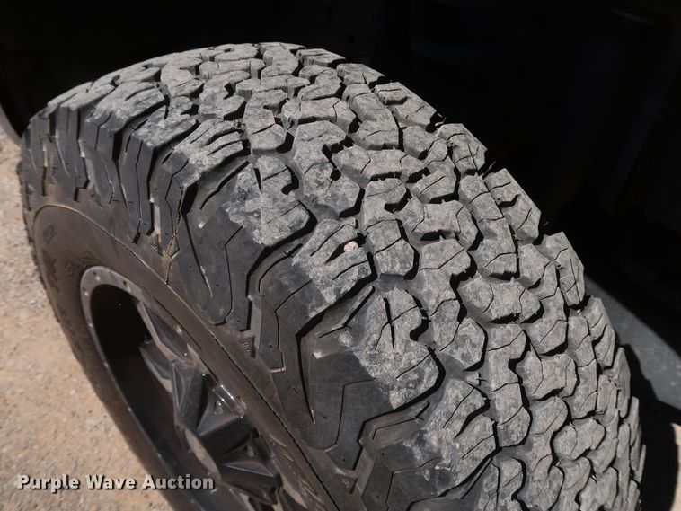 image for item IY9130 2017 Ford F350 Super Duty XL  utility bed pickup truck