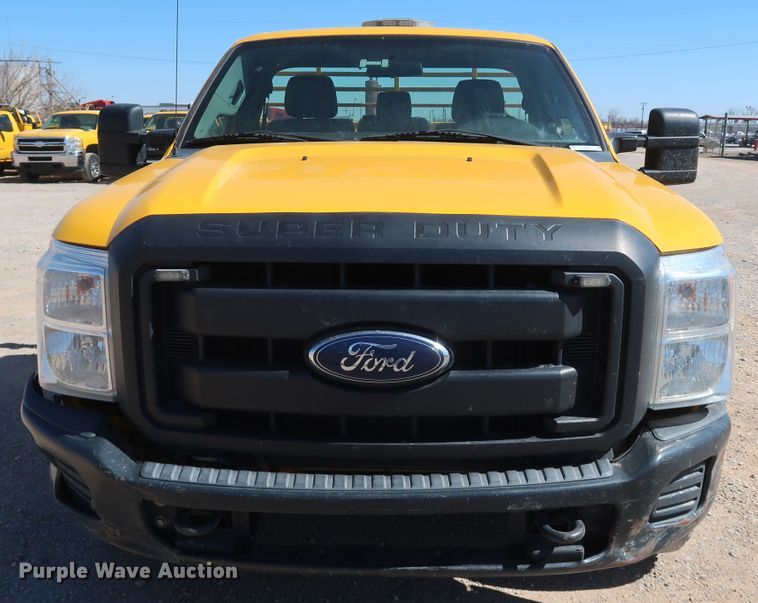 image for item IY9131 2015 Ford F350 Super Duty  utility bed pickup truck