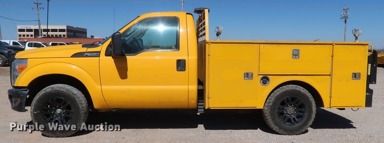 image for item IY9131 2015 Ford F350 Super Duty  utility bed pickup truck