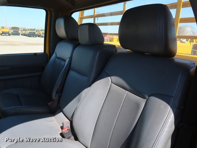 image for item IY9131 2015 Ford F350 Super Duty  utility bed pickup truck