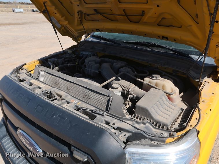 image for item IY9131 2015 Ford F350 Super Duty  utility bed pickup truck