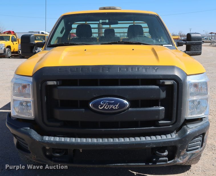 image for item IY9131 2015 Ford F350 Super Duty  utility bed pickup truck