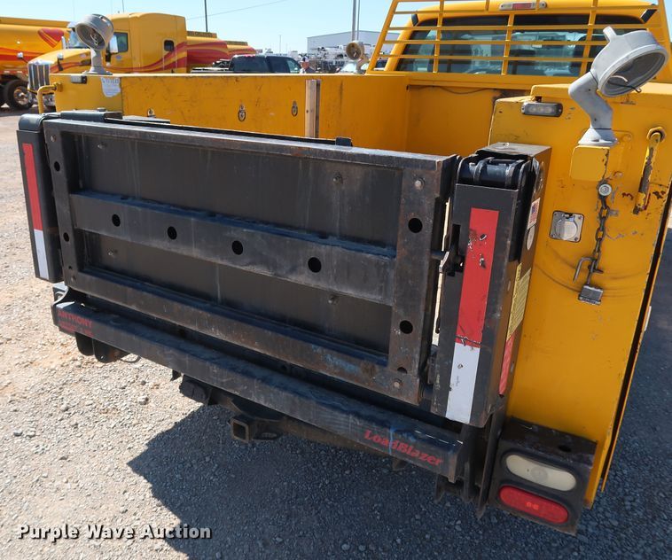 image for item IY9131 2015 Ford F350 Super Duty  utility bed pickup truck