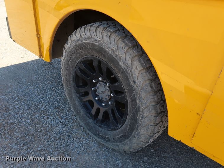 image for item IY9131 2015 Ford F350 Super Duty  utility bed pickup truck